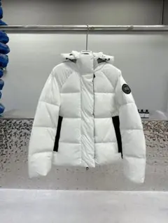 ホワイト ダウンジャケット フード付き