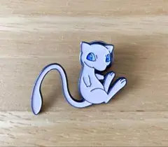 ポケモン　ピンバッジ　ミュウ　ポケモンセンター