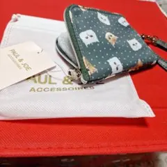 11月23日限定PAUL & JOE 動物柄ポーチ
