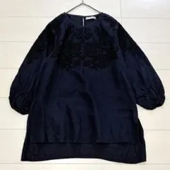 DAMA collection 麻100％ ネイビー系　ビーズ　刺繍のサムネイル
