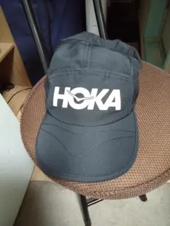 HOKA ランニングキャップ 黒のサムネイル
