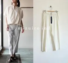 新品〉シワリーフルイド タック イージー パンツ グレー 26SS 洗える
