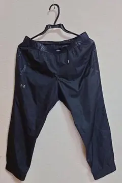 アンダーアーマー　ナイロンパンツ　Ｍサイズ