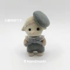 ミニチュアドール服　ハンドメイド　赤ちゃん　ロンパース　ベレー帽　グレー