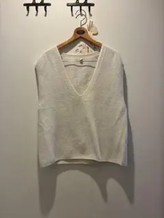 UNIQLO ニットベスト ホワイト Lのサムネイル