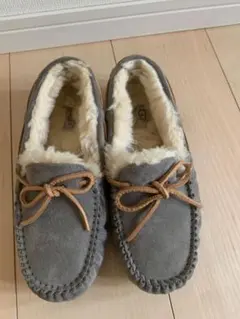UGG グレー モカシン