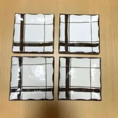 早い者勝ち❤️白と茶色のチェック柄 四角い皿 4枚セット