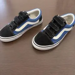 Item thumbnail for item 3fb0b456-f2bf-4c25-a76a-c3558a046948