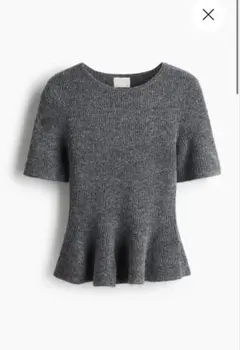 ペプラムトップス ニット