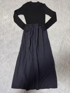 紺色ワンピース