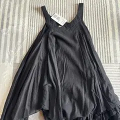 黒いノースリーブチュニック