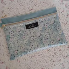 ハンドメイド　リバティWファスナーポーチB5サイズ
