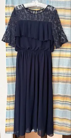 ネイビーフリルマキシドレス