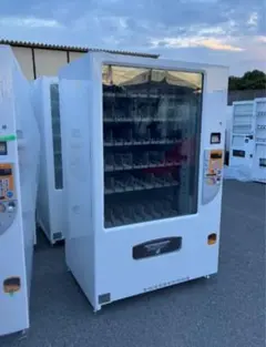 ⭐️富士電機FGS260W⭐️最大60種類⭐️マルチ自動販売機再生済み(中古) ⭐️