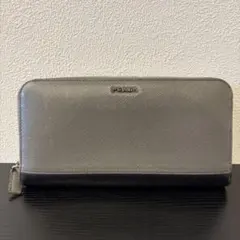 PRADA シルバー 長財布