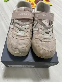 2週間使用。New Balance ピンクスニーカー