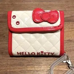 値下げ！HELLO KITTY キルティング財布 ホワイト/レッド