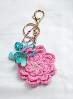 バッグチャーム ピンク花形ハンドメイド