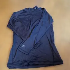 ワコール黒のハイネック長袖シャツ