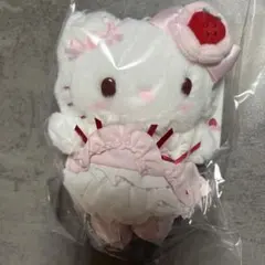 サンリオ　いちごホイップケーキデザイン　マスコットバッグチャーム　ハローキティ