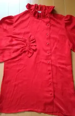 赤いドレスシャツ Mサイズ 700円
