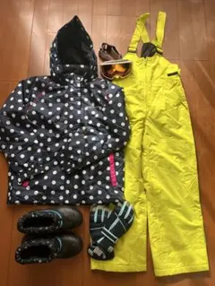 【スキーセット】スキーウェア 上下セット/ゴーグル/グローブ/ブーツ