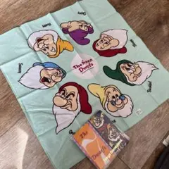 ディズニーランド 7人の小人 ミニタオル　ハンカチ　大判　バンダナ