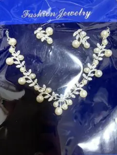 ブライダルアクセサリー ネックレス ピアス セット　※4種類