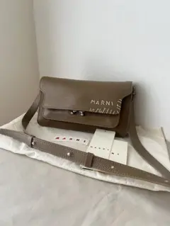 【美品】MARNI マルニ　TRUNK SOFT MINI ショルダーバッグのサムネイル