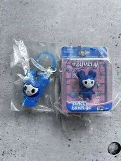 TWICE LOVELY キーホルダーとフィギュアセット