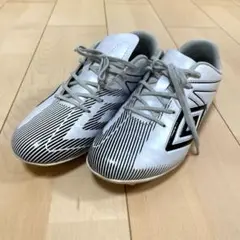 umbro サッカーシューズ ホワイト/ブラック
