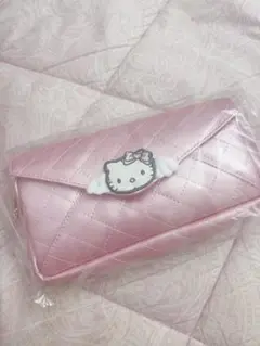 新品ハローキティキルティングポーチ