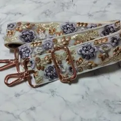 インド刺繍リボンのストラップ