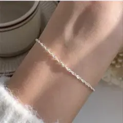 シルバーカラー ツイストチェーン ブレスレット