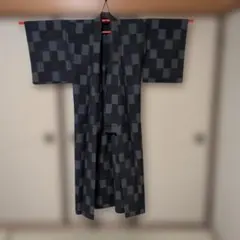 ダークグレーとブラックのチェック柄着物