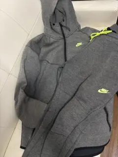 Nike ナイキ　テックフリース　ボルト　廃盤