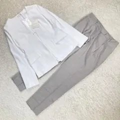 PLSTノーカラージャケット＆セオリーリュクス美脚パンツ 上品セットアップコーデ