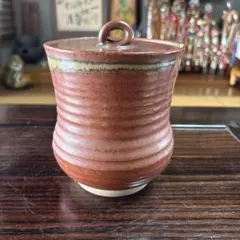 桂山 銘入り 蓋付き水指 茶道具 陶器 赤茶色 釉薬流れ 欠けあり