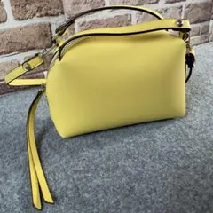 イエロー ショルダーバッグ ジッパー付き