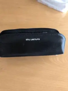 shu uemura メイクポーチ 黒