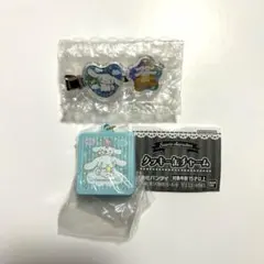 サンリオ　シークレットおはじきシール風アクセサリー　クッキー缶チャーム　シナモ