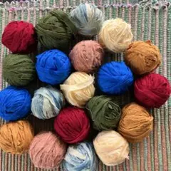 裂き布糸玉　差し色version