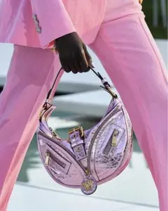 VERSACE ヴェルサーチメタリックピンク バッグのサムネイル