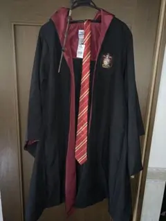 ハリーポッター　スタジオツアー　ローブSネクタイ杖　3点セット