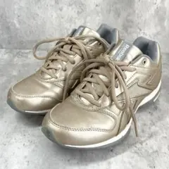 Reebok【22.5】ゴールド スニーカー 軽量 美品 上品 人気 クッションのサムネイル