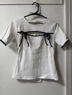 未使用品‼️リボン付きカットアウトホワイトTシャツ