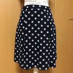 シェローの膝丈ドット柄スカートのサムネイル