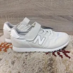 新品タグ付き！New Balance キッズ スニーカー21センチ