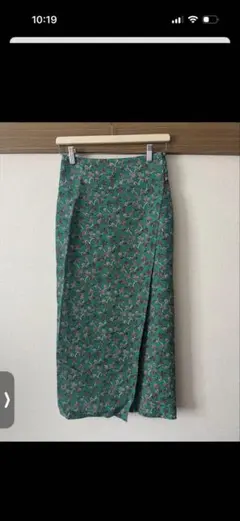 トゥモローランド　花柄スリットロングスカートのサムネイル