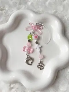 ビーズキーホルダー　ストラップ　ピンク　平成女児　クローバー　①